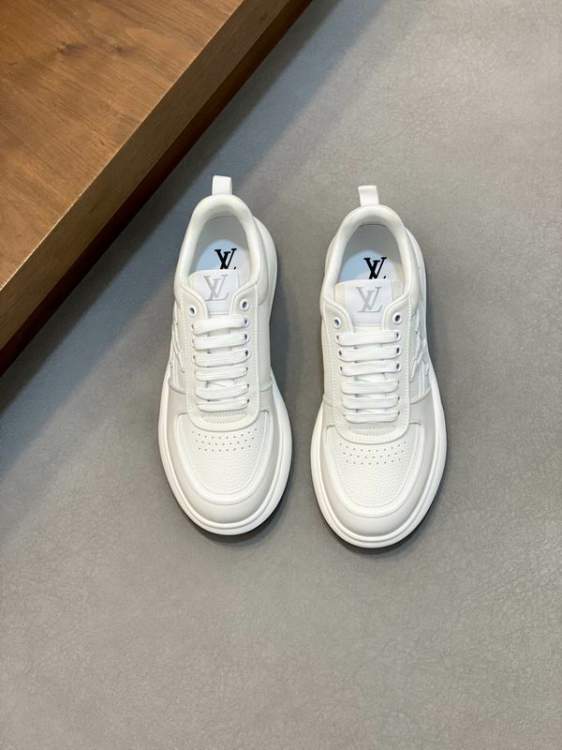 Picture of Louis Vuitton Shoes _SKULVsz38-45hnh082817454